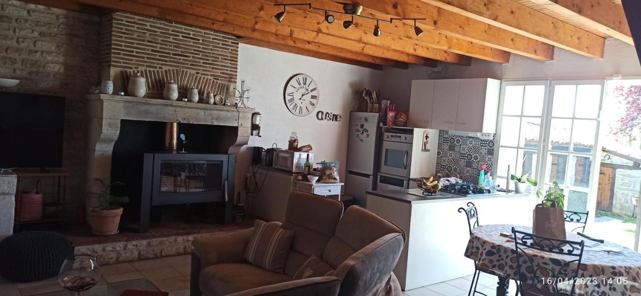 La Maison De Marie Verteuil-sur-Charente Εξωτερικό φωτογραφία